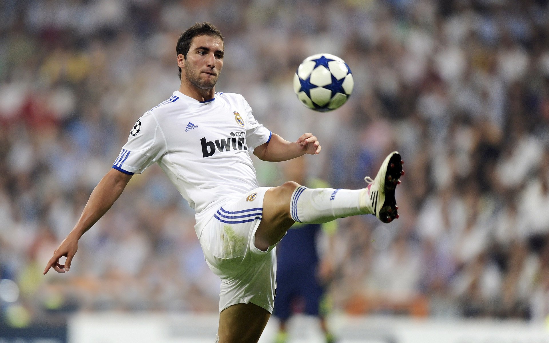 加维一锤定音！瑞士绝境翻盘瑞典，少年英雄改写北欧战局