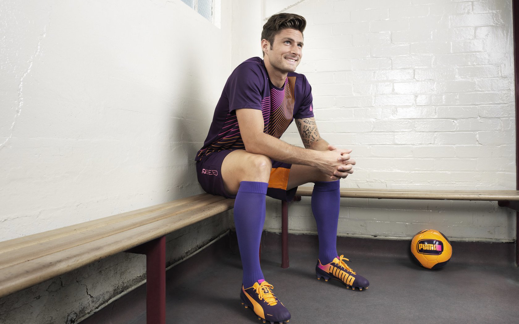 开云体育在线-马刺轻取浙江队，霍勒迪带队取胜，一场跨越文化的篮球对话